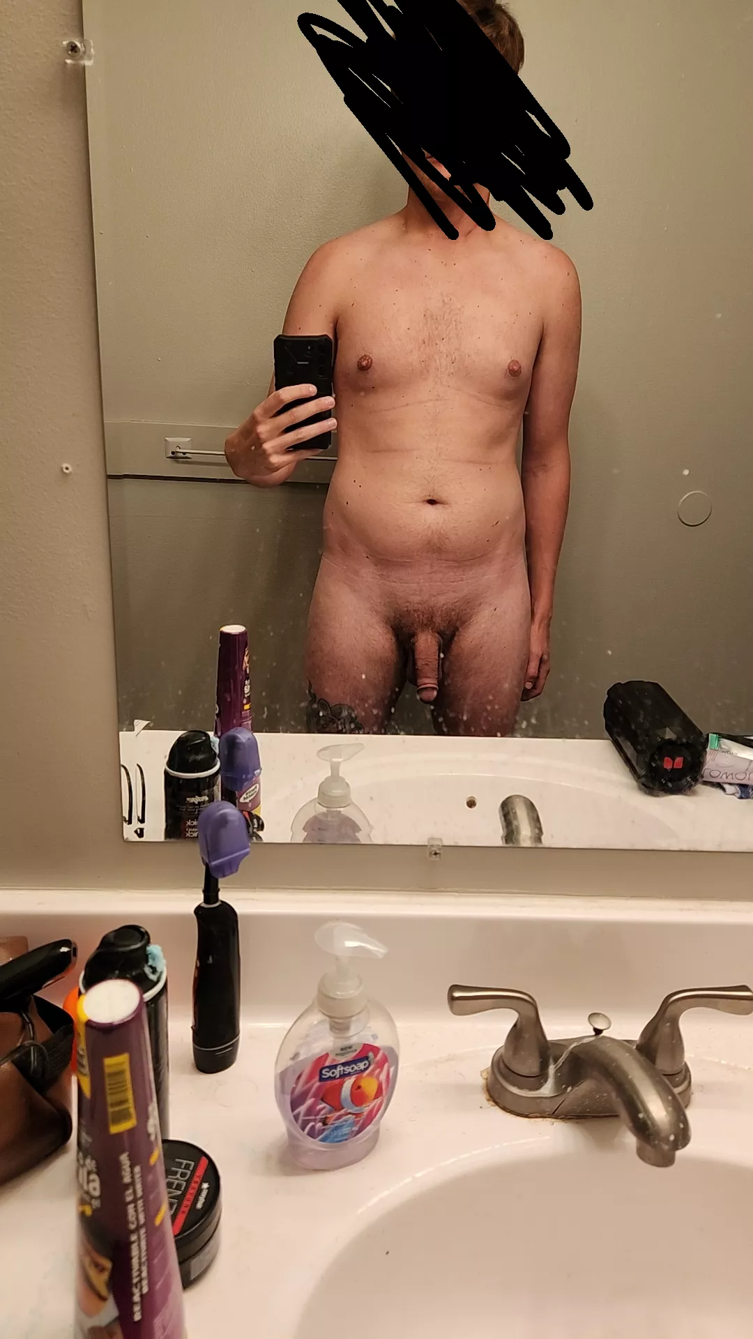 rate me. 24 m 6 foot 2 , 190