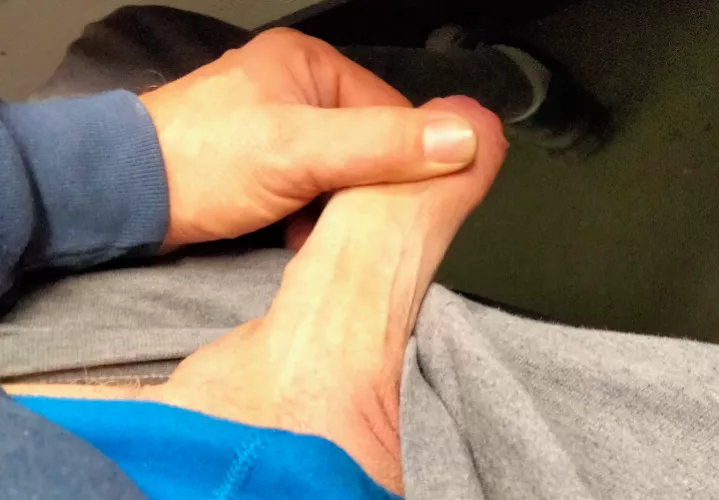 Scrolling through Reddit to get my dick hard! (45)