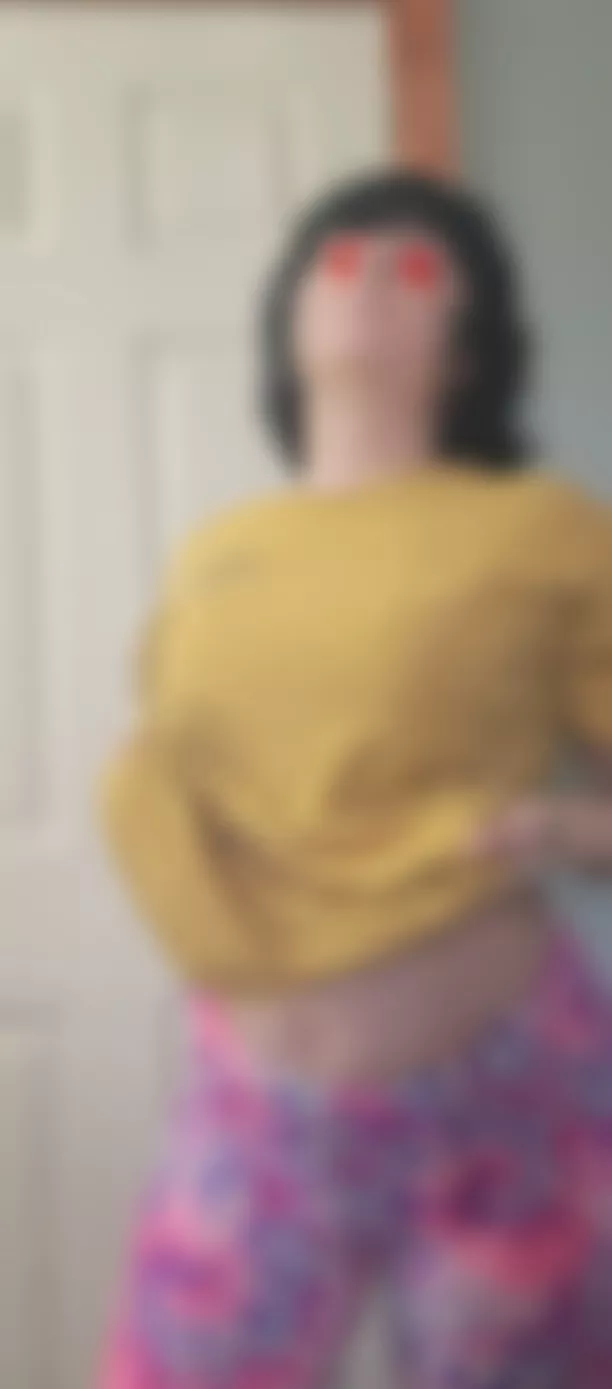 ⭐SnowBear⭐ $11.99 ~ Panty pics DM for personal Advice Outfit checks Footwear checks👣 Booty pics & vids Boob pics Face pics♥