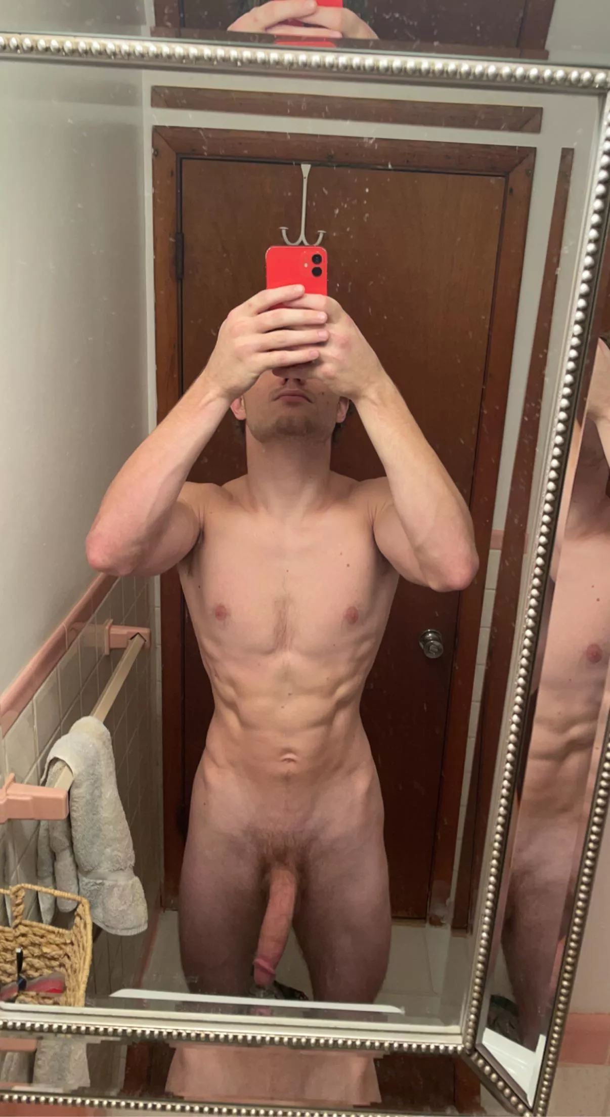 Someone help me cop MW2 tonight 😭😭