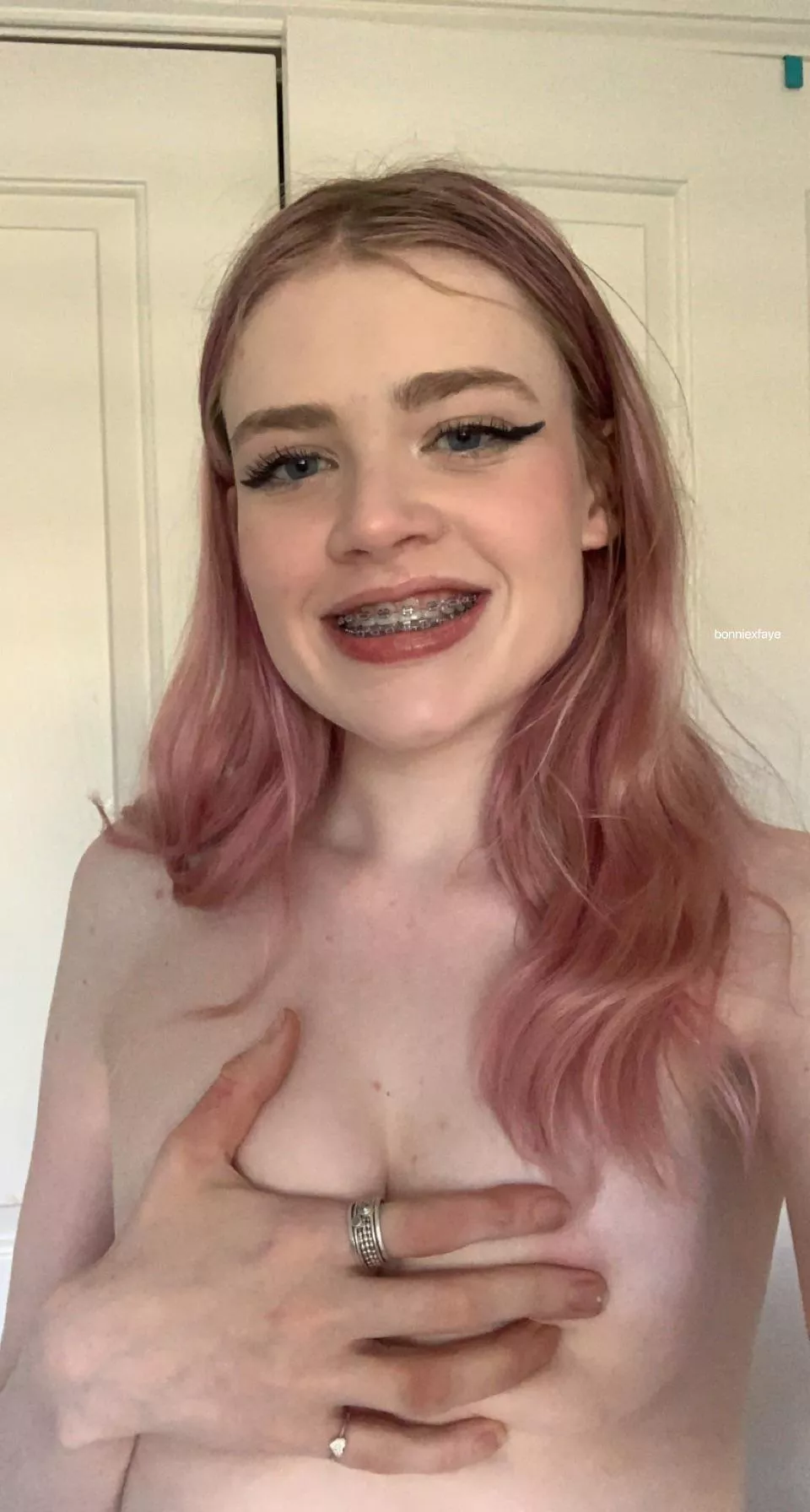 Someone told me u like girls with braces hehe