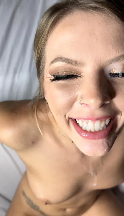 Sooooo happy covered in cum 😍