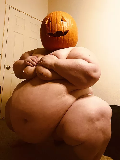 🎃 spooky nudes 🎃