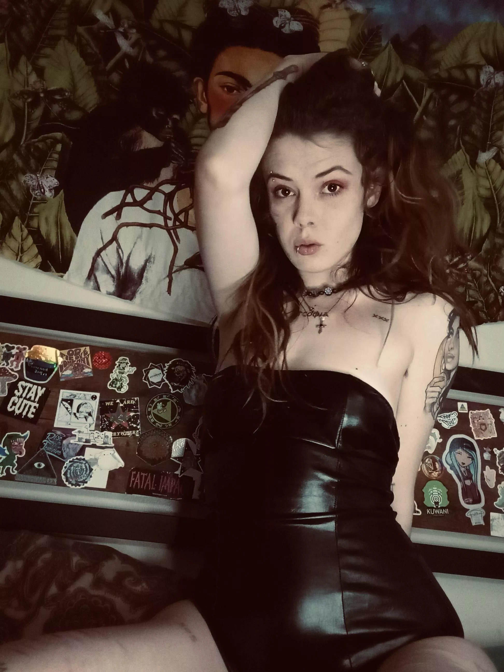 Take a nice long look at what you’ll never be good enough to experience… whatever you’re imagining, I’m better. 😏🖕✨ [domme]