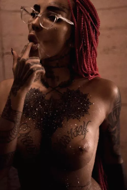 Too sexy for this world[img]