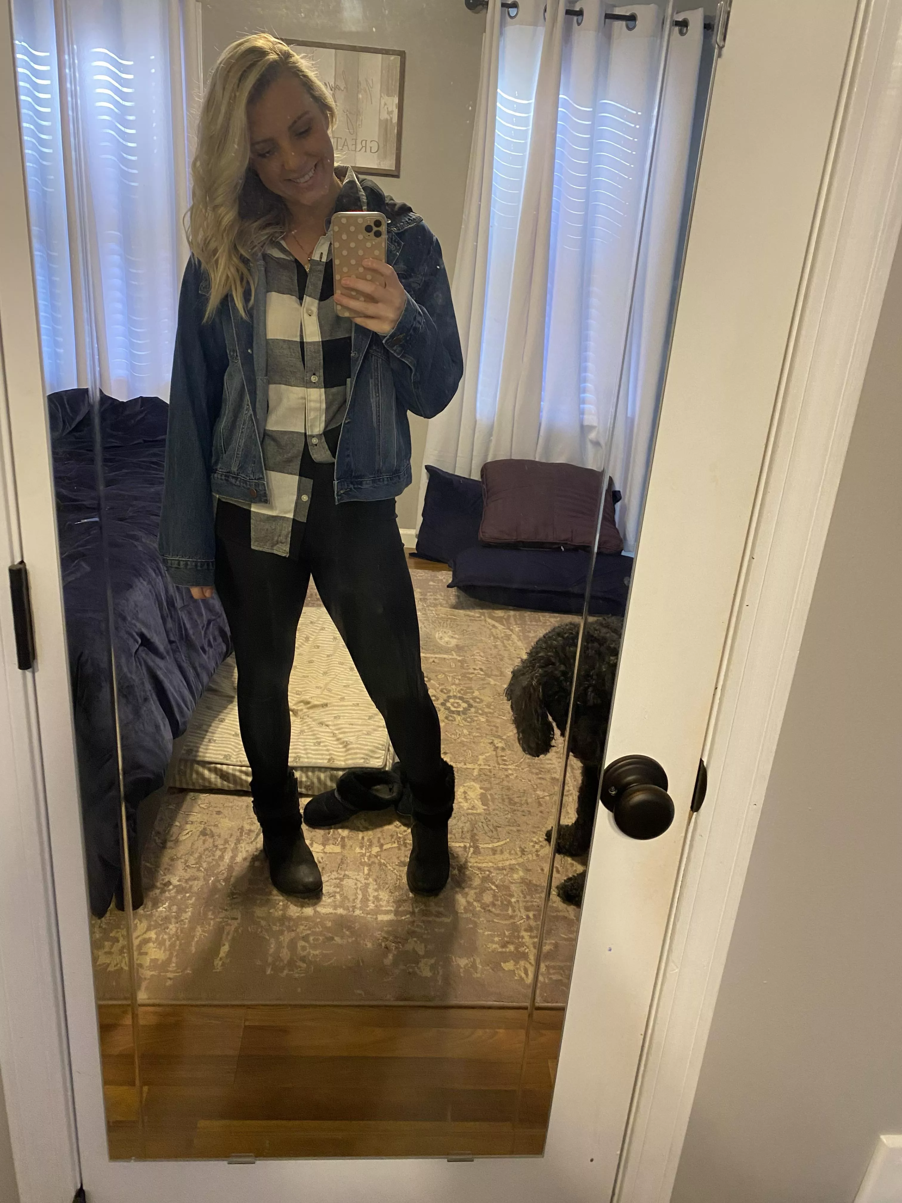 Trading my milf wife for yours! I love normal pics and feet. Lets have some fun this morning