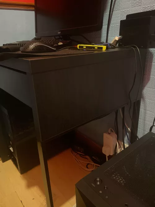 Wanna get a boom arm for my mic but the table so thick