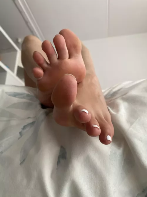 Which toe should I let you suck on first? 🤔
