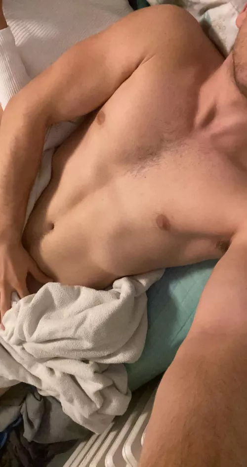 Who is still up? 1am here 🥰😅