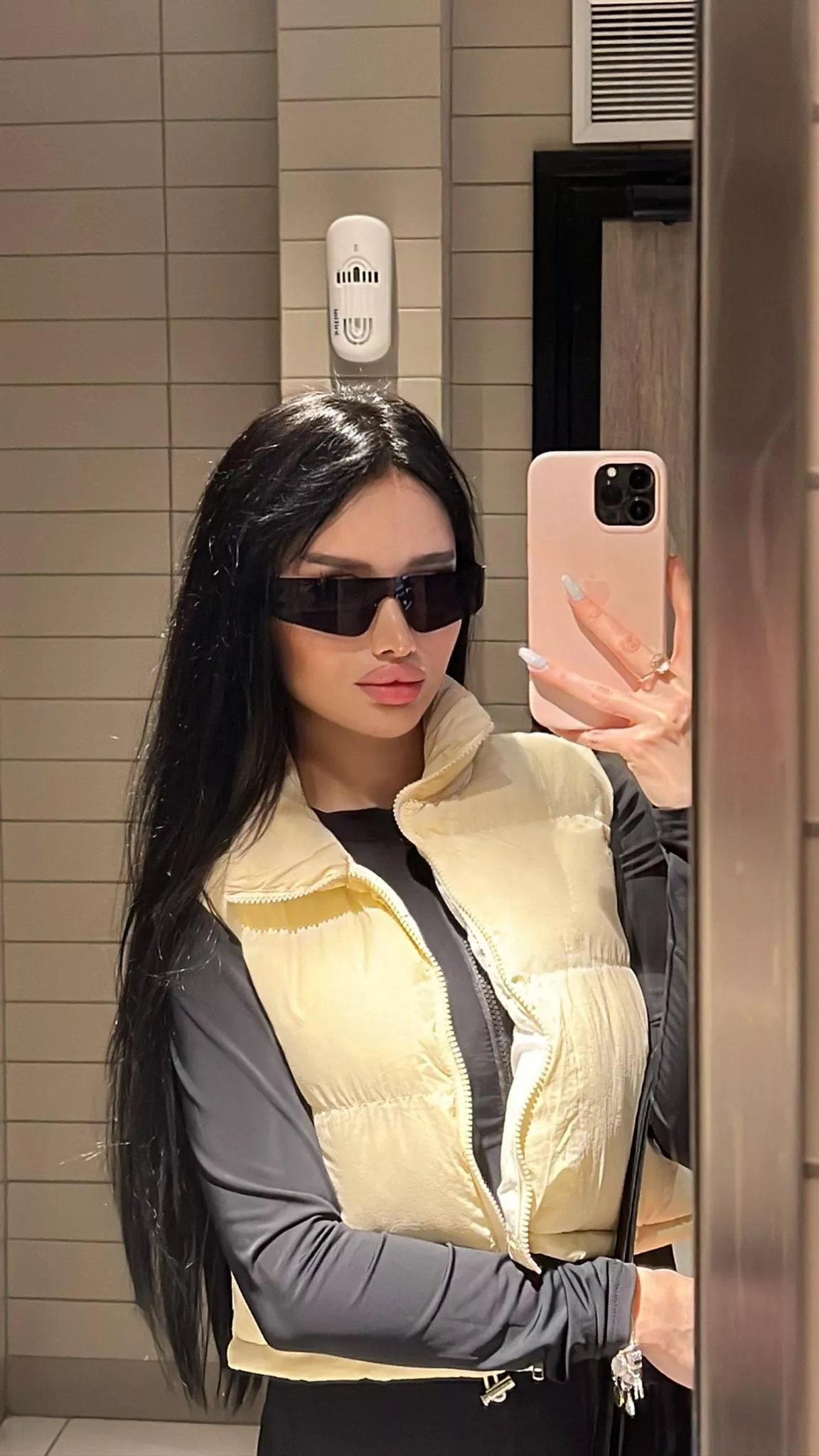 Will you kiss my big juicy lips?