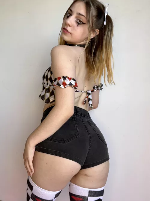 Would i catch ur eyes in the halloween party?