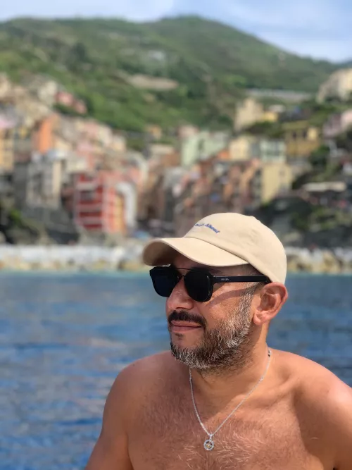 Would you join me in the sea?