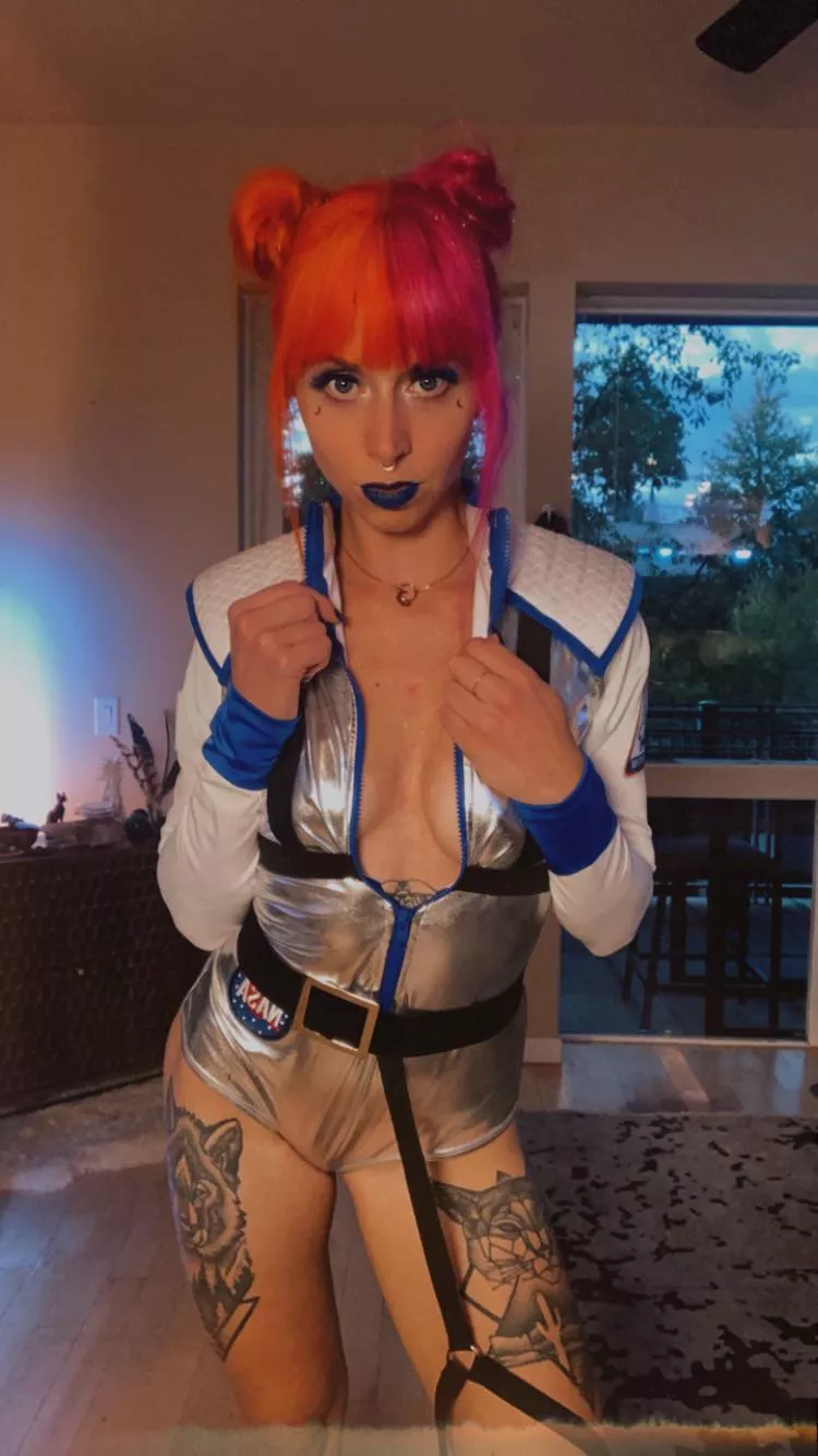 Would you land your rocket ship in/on me? 🚀