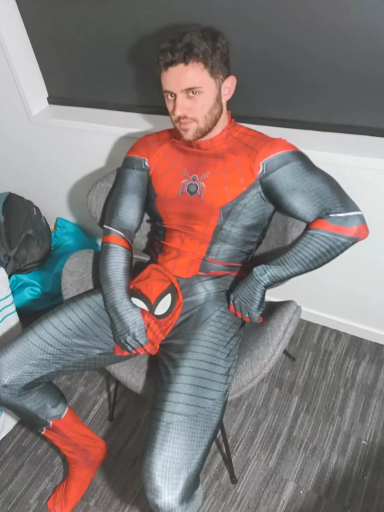 🕷️🧍
