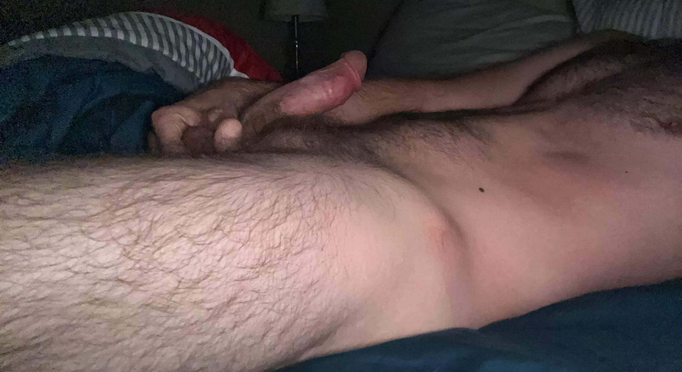 33 woke up horny and ready to jerk