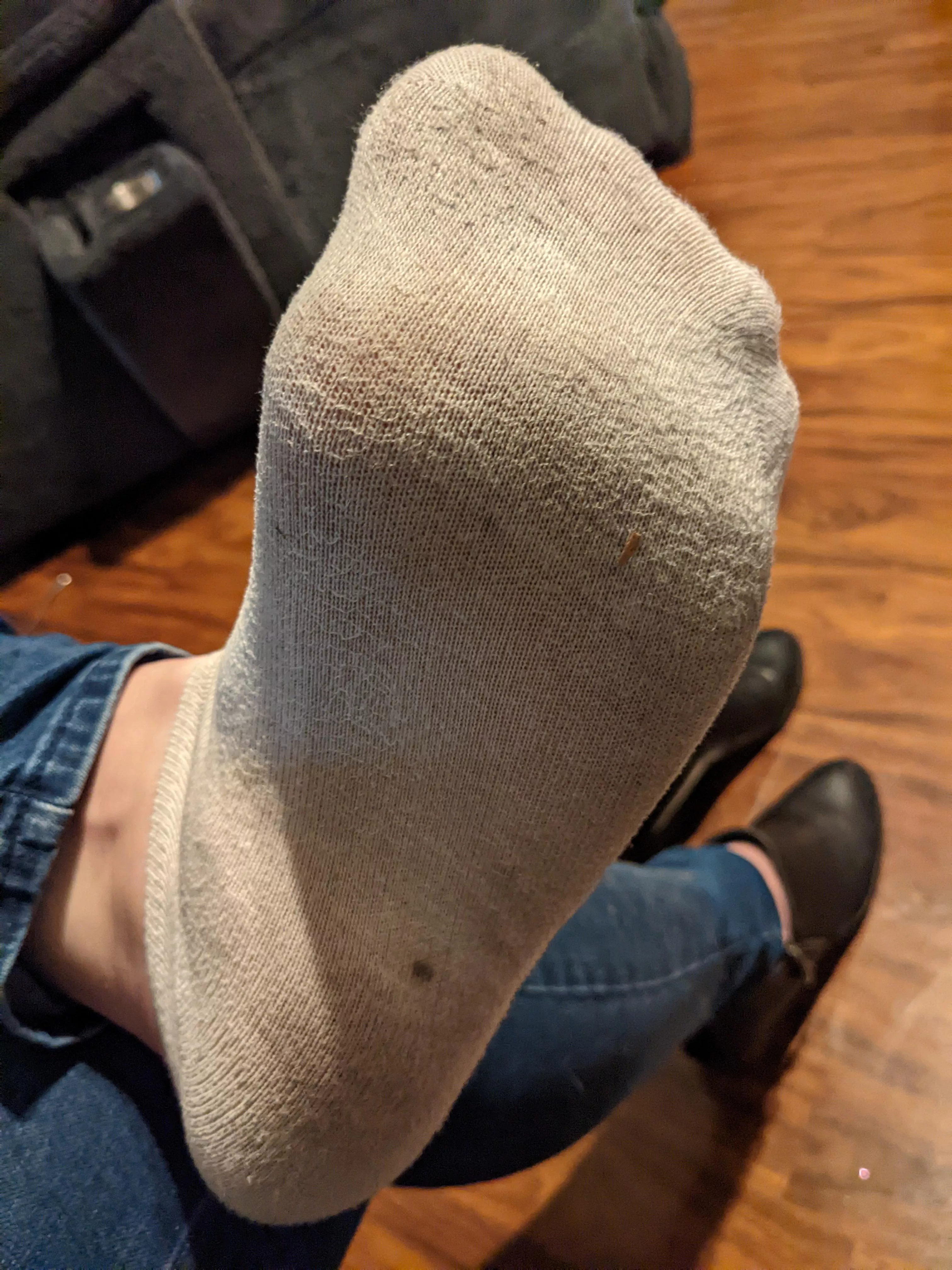 5 DAY WEAR [Selling] I can smell these through my shoes, so it's sell or wash. $40 DM or KIK M3GNIFIC3NT