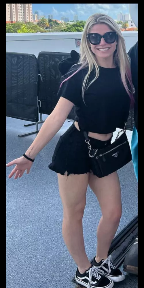Alexa Bliss 🥵