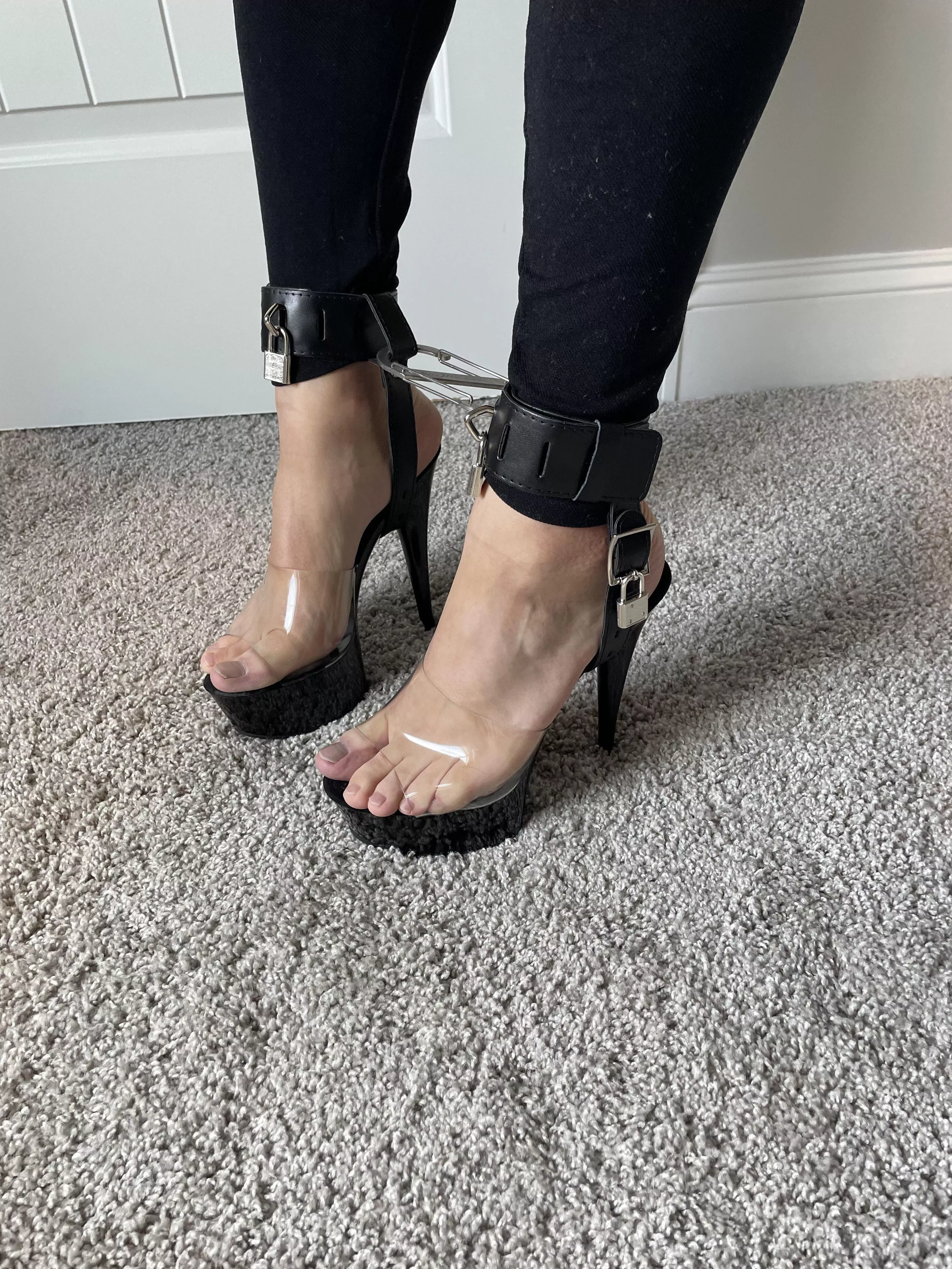 Are my feet cute enough?☺️