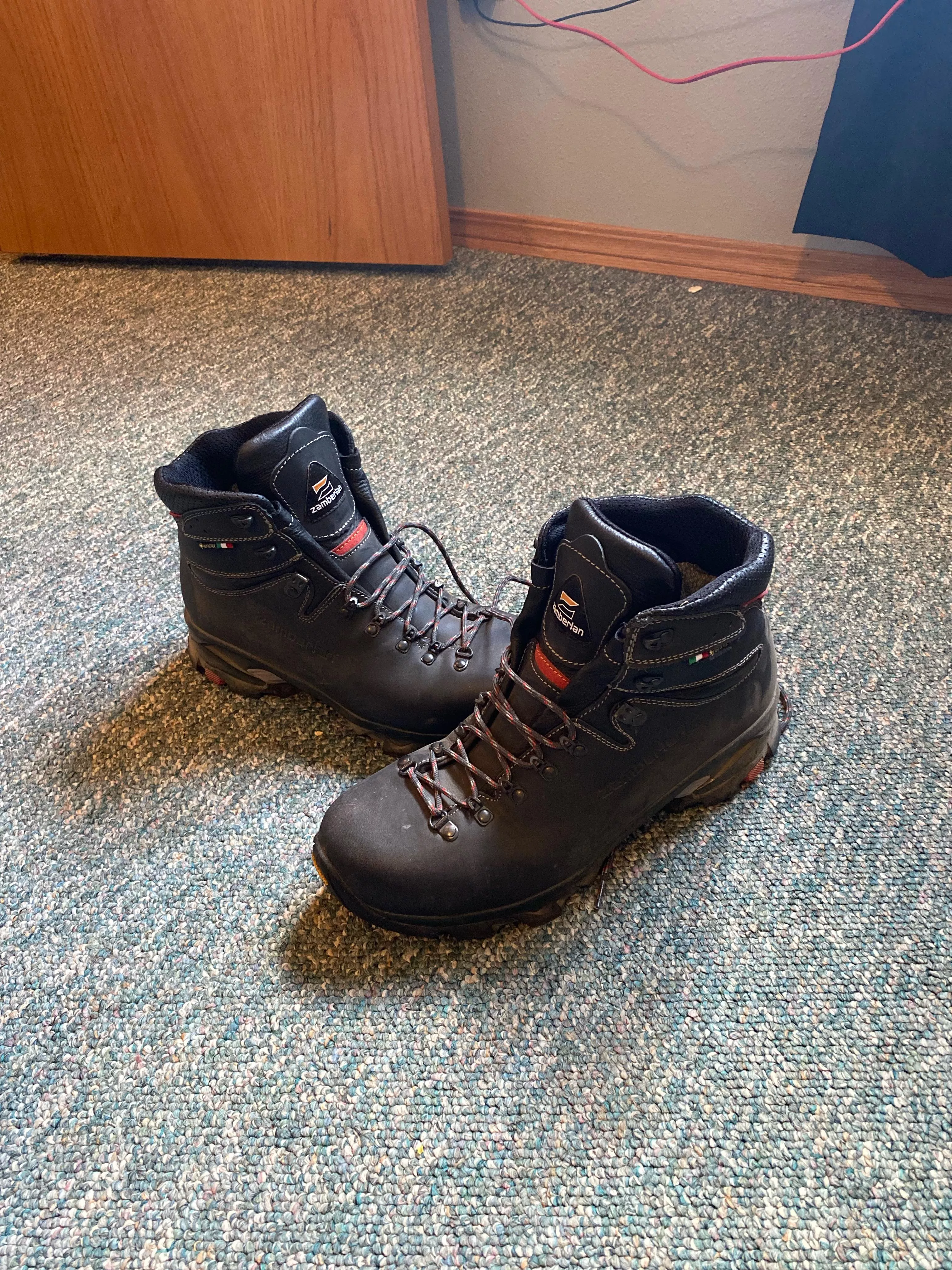 Bought a pair of Zamberlans, full grain leather, care instructions say I need some of their “hydrobloc conditioning cream” but it’s out of stock everywhere I look, what can I use instead?