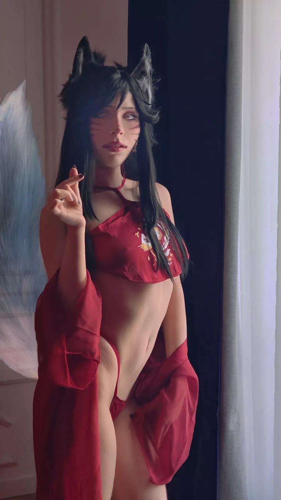 Did Ahri charmed you already? (cosplay by Soraclee)