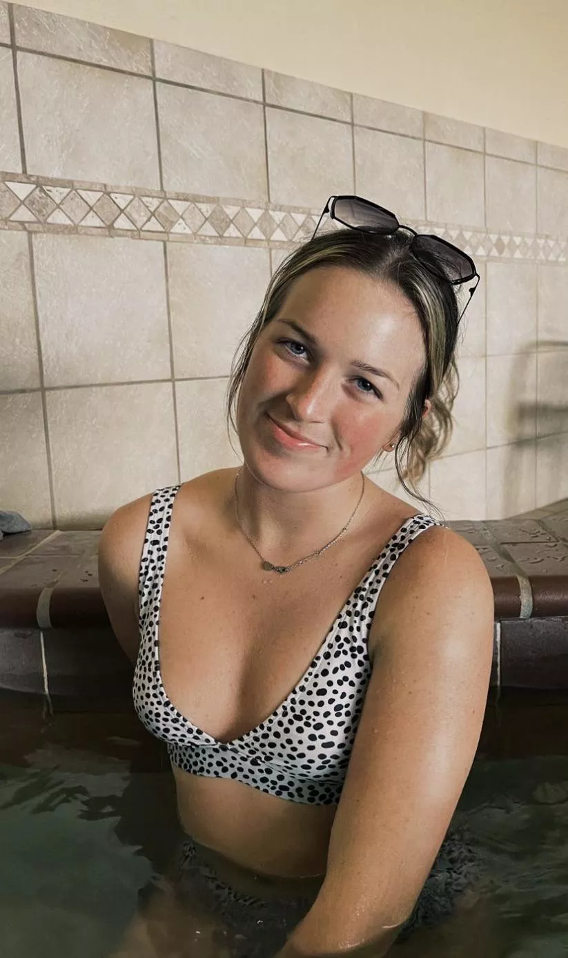 Dm to trib my 18 yo sister