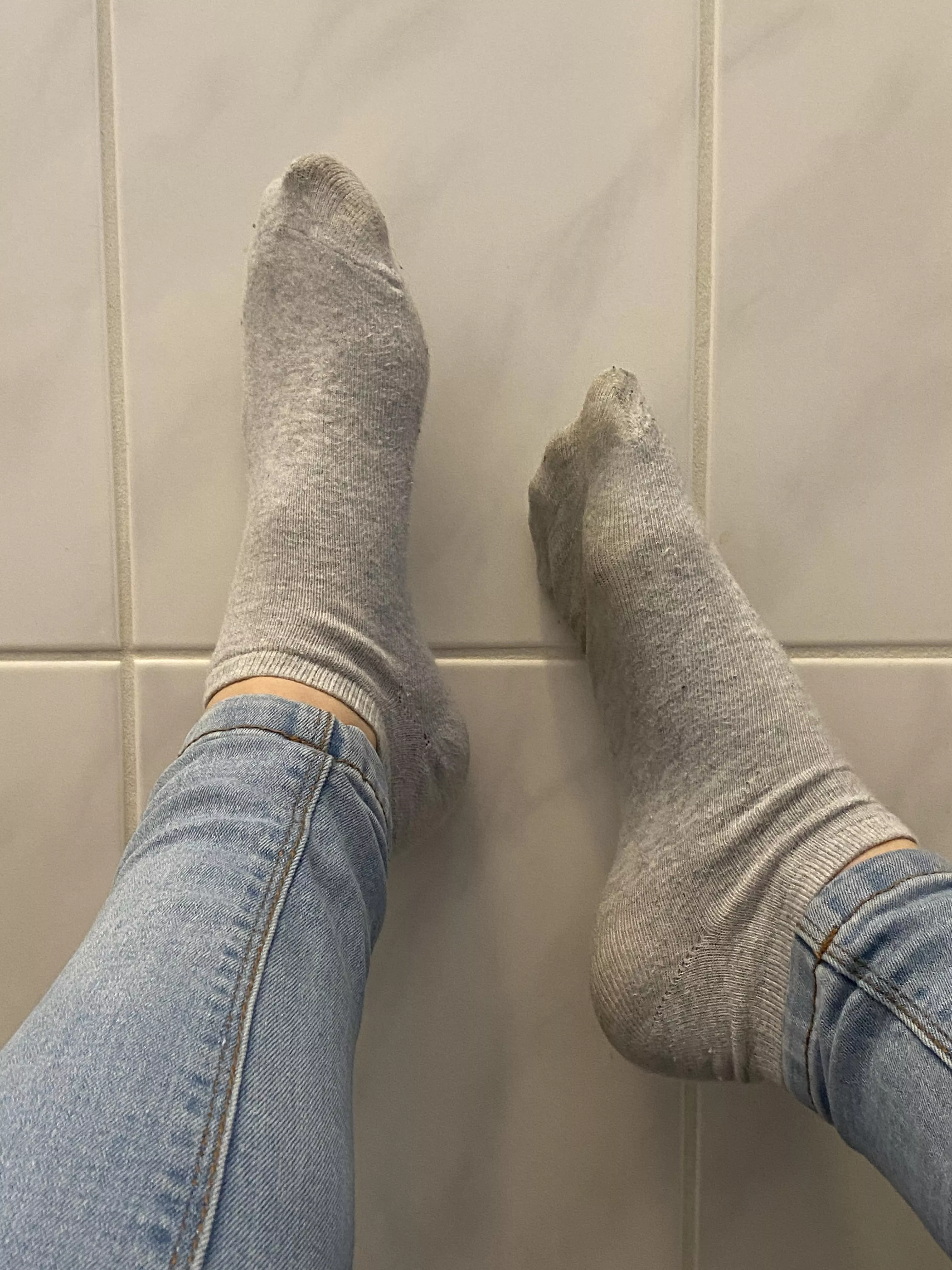 Do you mind that my socks are so dirty rn?