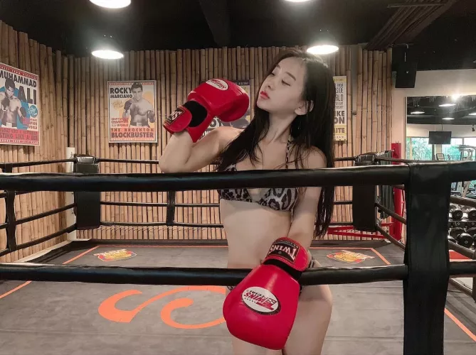 Every world champ is lucky he doesn't have to defend his title against this knockout