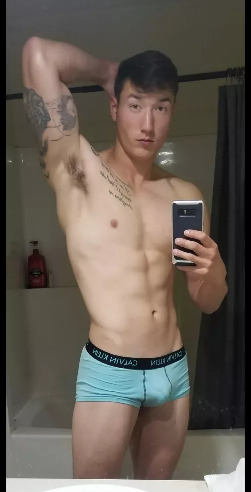 excuse me, happy Friday 😊