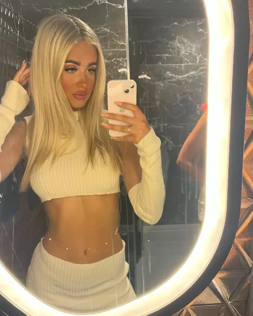 F26 any shaved guys want to edge for me? Must shoot a lot. DM me your kik! Can also verify 💋