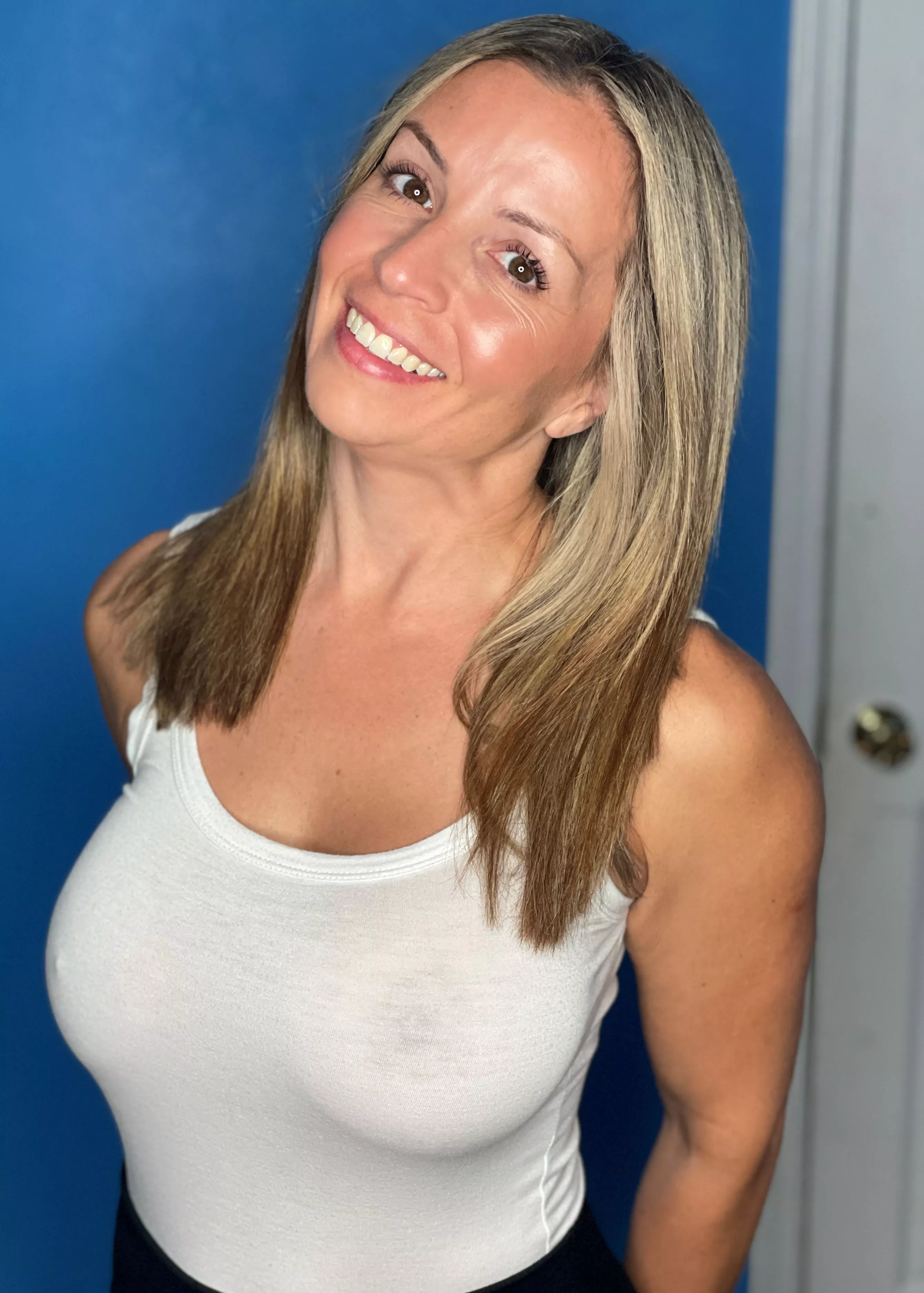 F42, Raise your flag pole if you love braless!