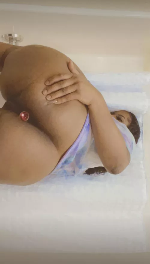 Fell asleep with my asshole plugged last night ..