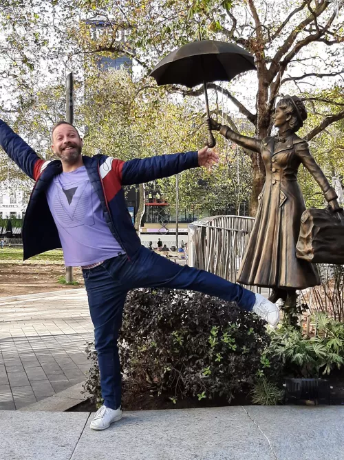 Flying with Mary Poppins in London 😆