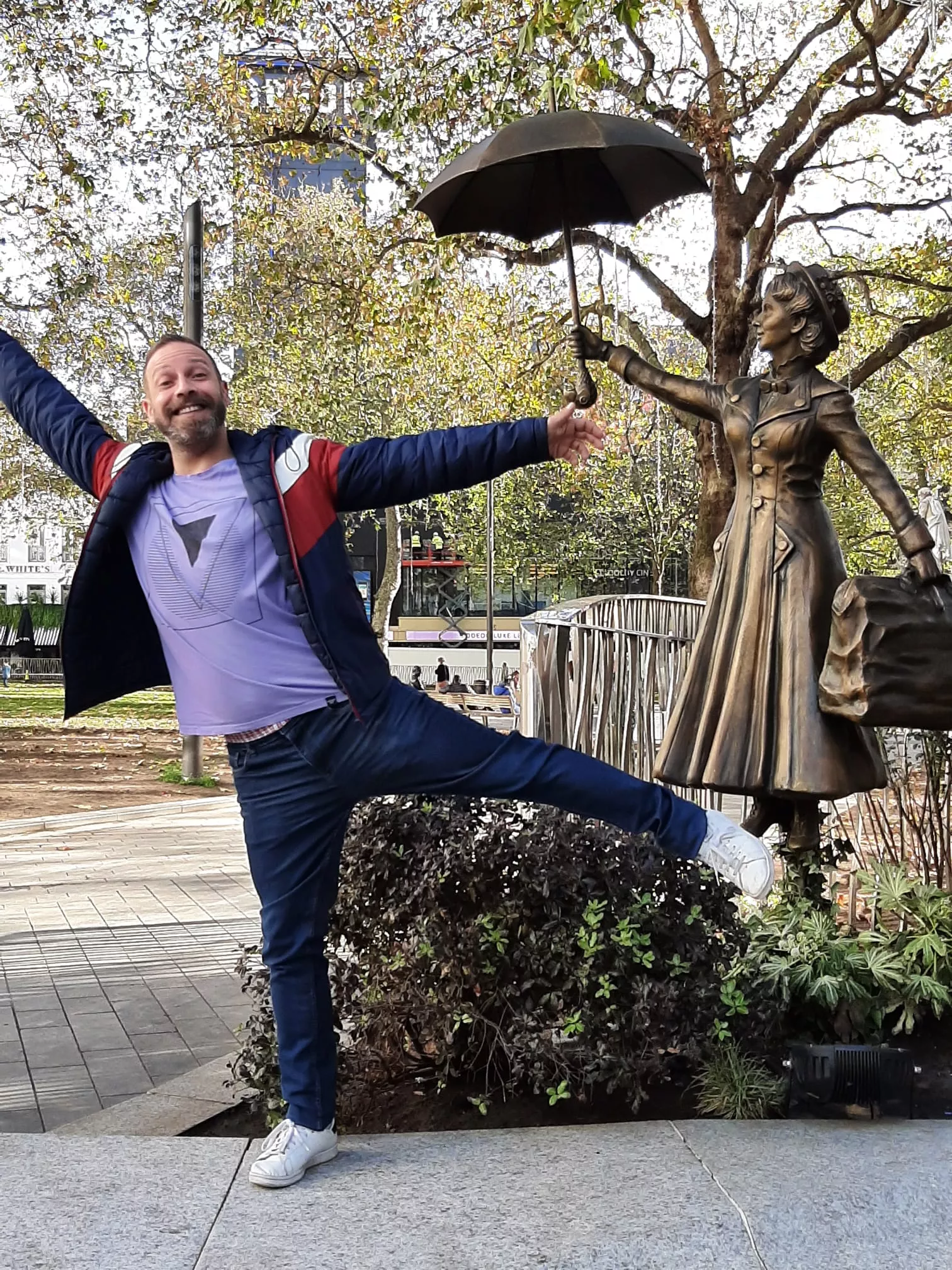 Flying with Mary Poppins in London 😆