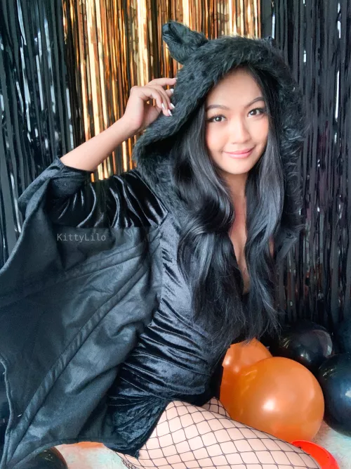 Get ready for Halloween.. I might bite you 👻