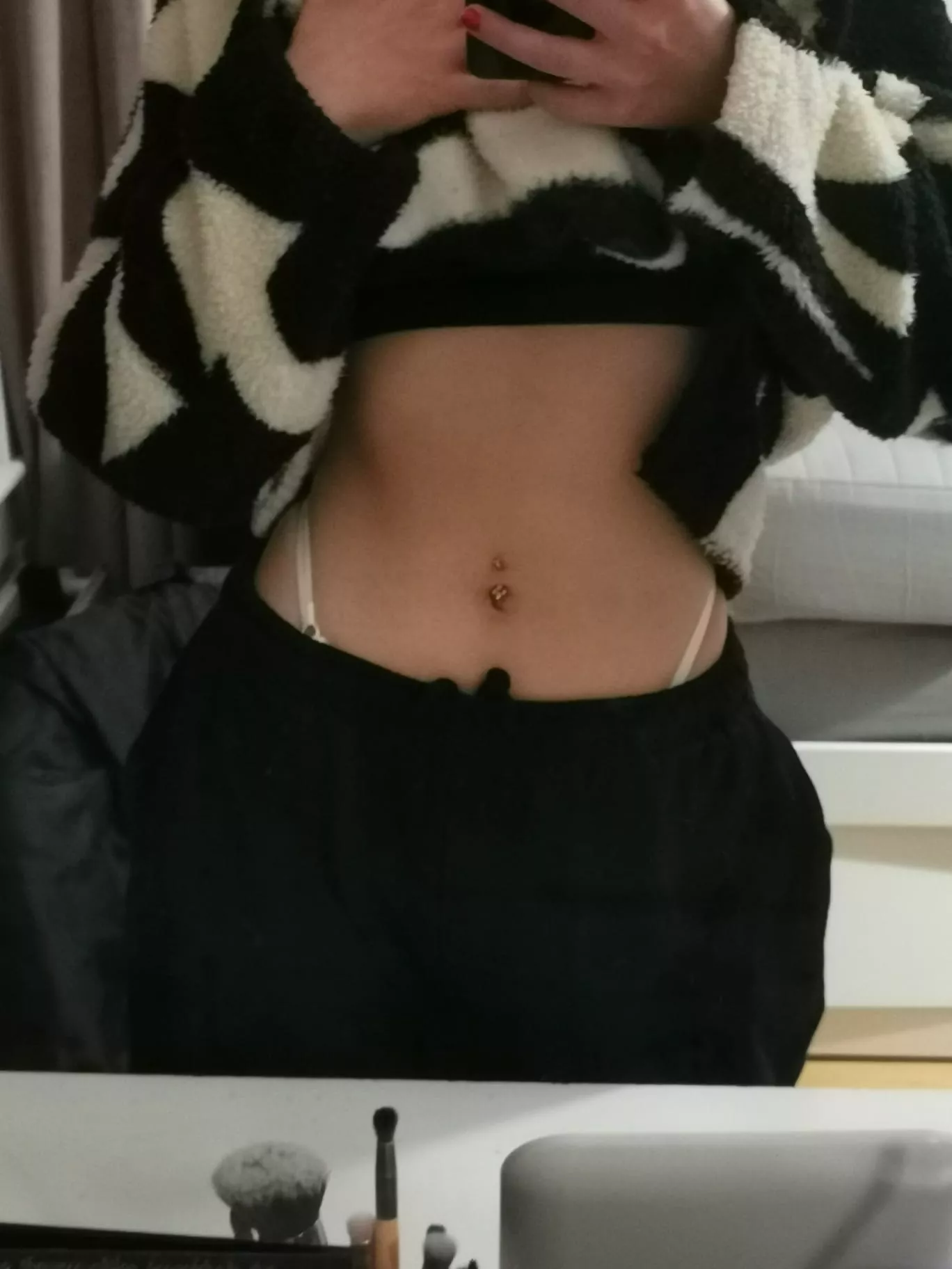 Good thing it's tease o'clock (oc)