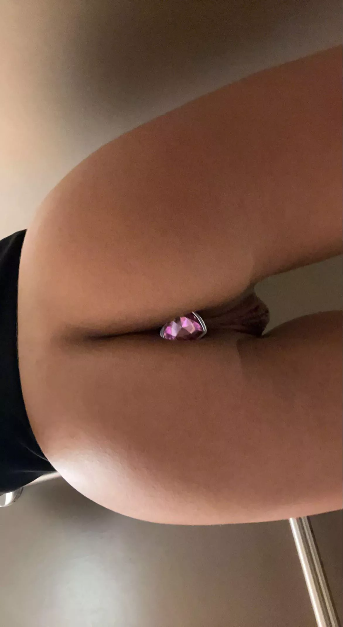 guess who wore a plug to work