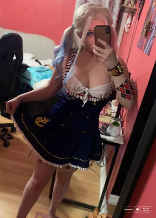 Harley Quinn Pinup Inspired Cosplay! (Azukichwan)