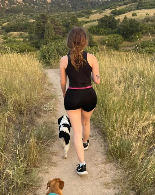 Hiking does the body good!