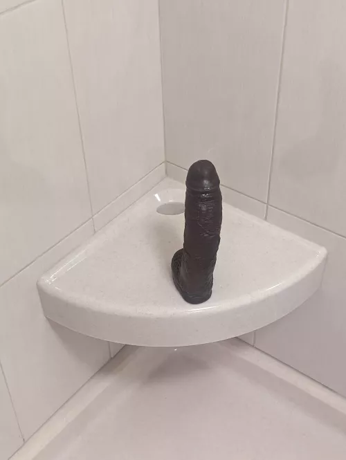 Hotels showers with footrest are the best