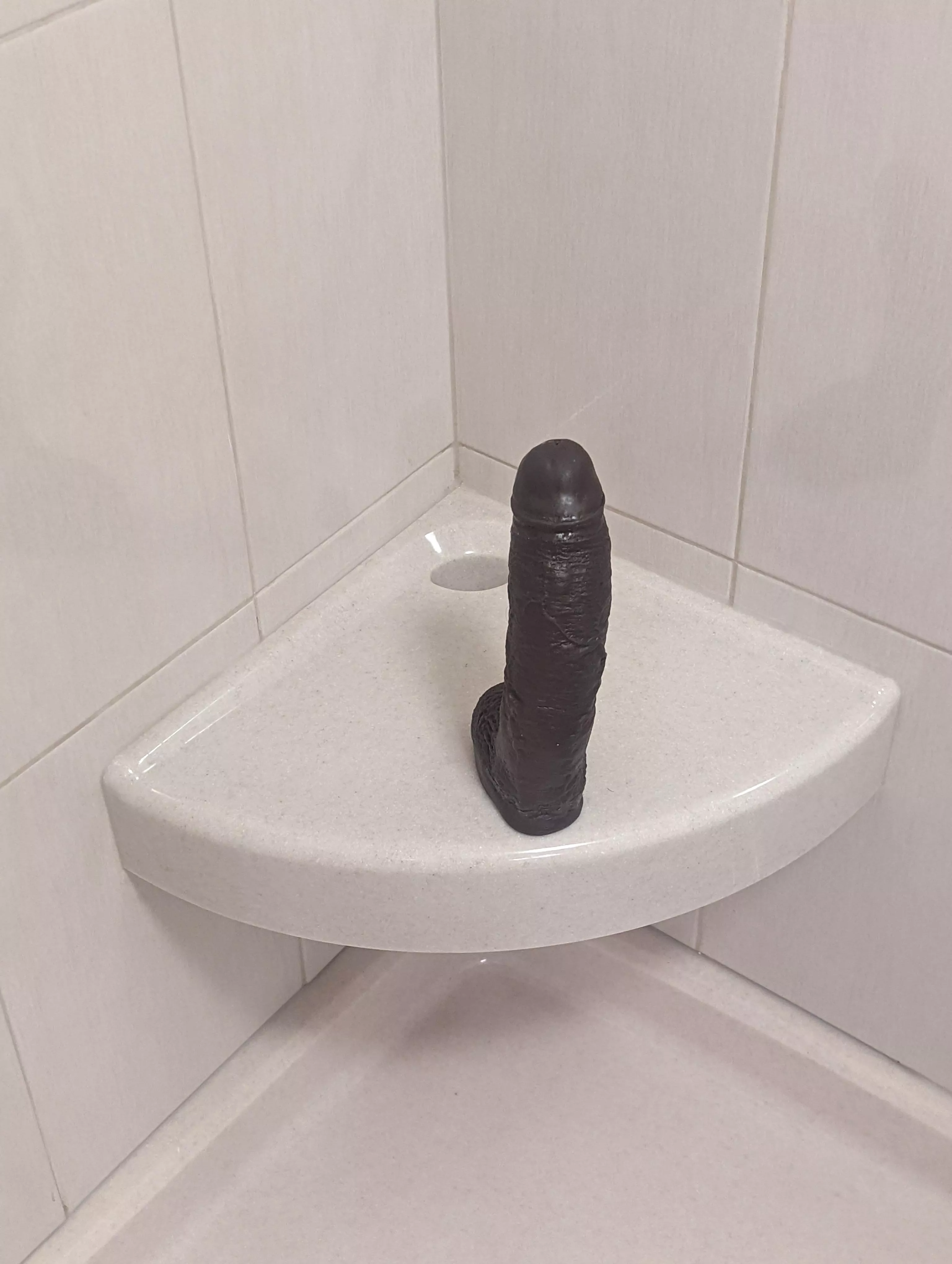 Hotels showers with footrest are the best