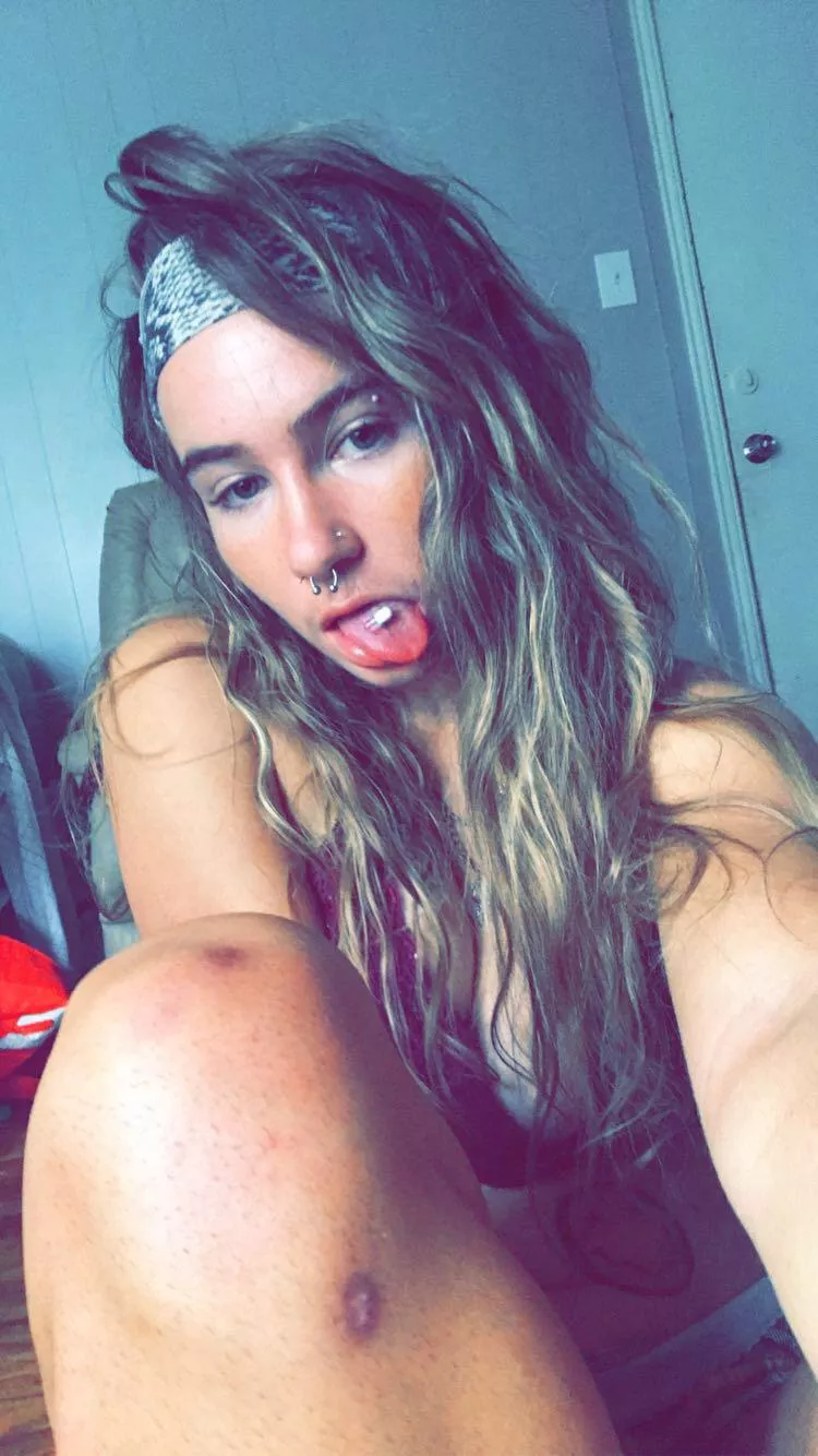 I can be your submissive literal angle🖤🔥 happy haloween🎃 weekend freaky szn 🤪 19f