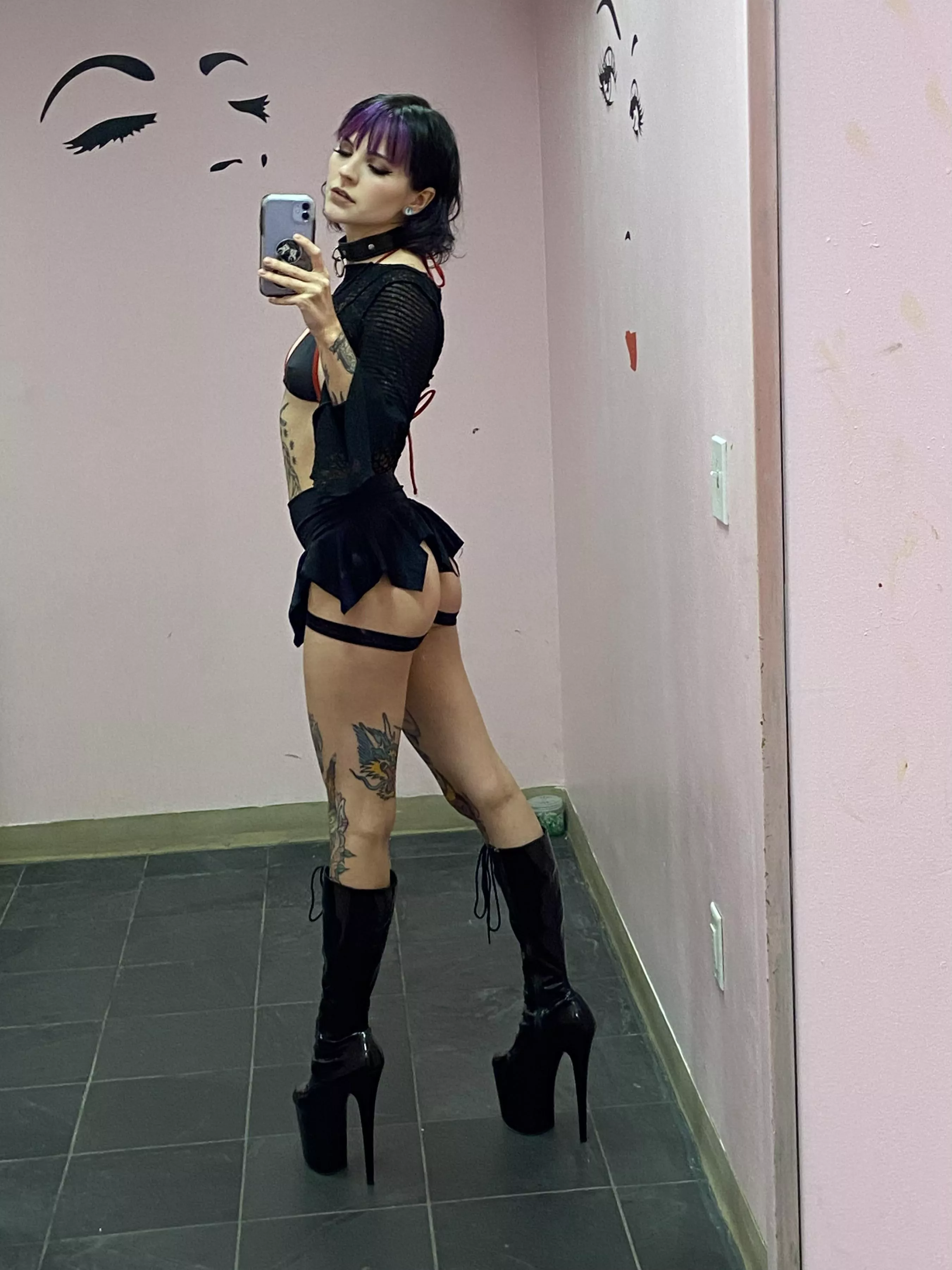 I hope you want to go to VIP with me 💕