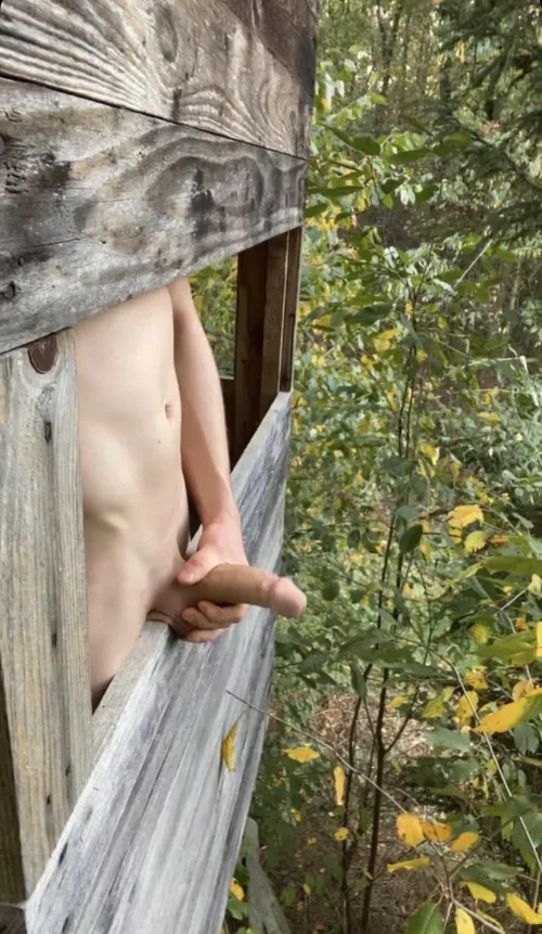I love to jerk off outside🥵 I hope someone catches me once🫣