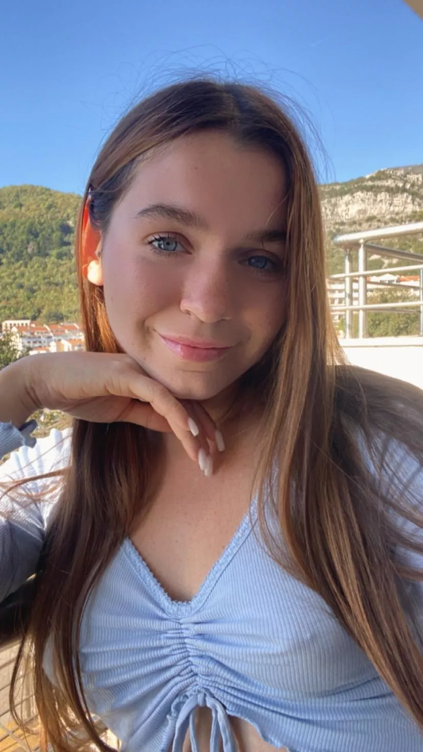 I wish you the same view from the window every day 😊