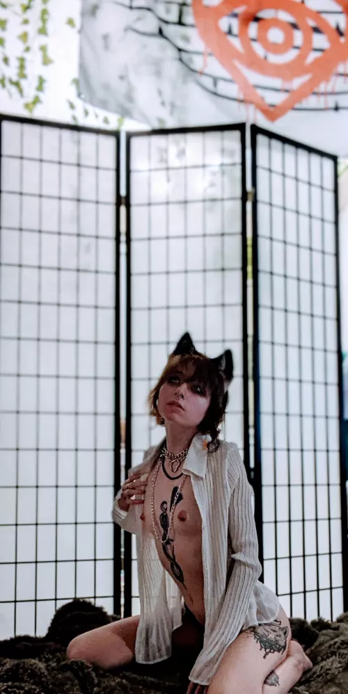 I've just been wanting to be someones pet lately tbh