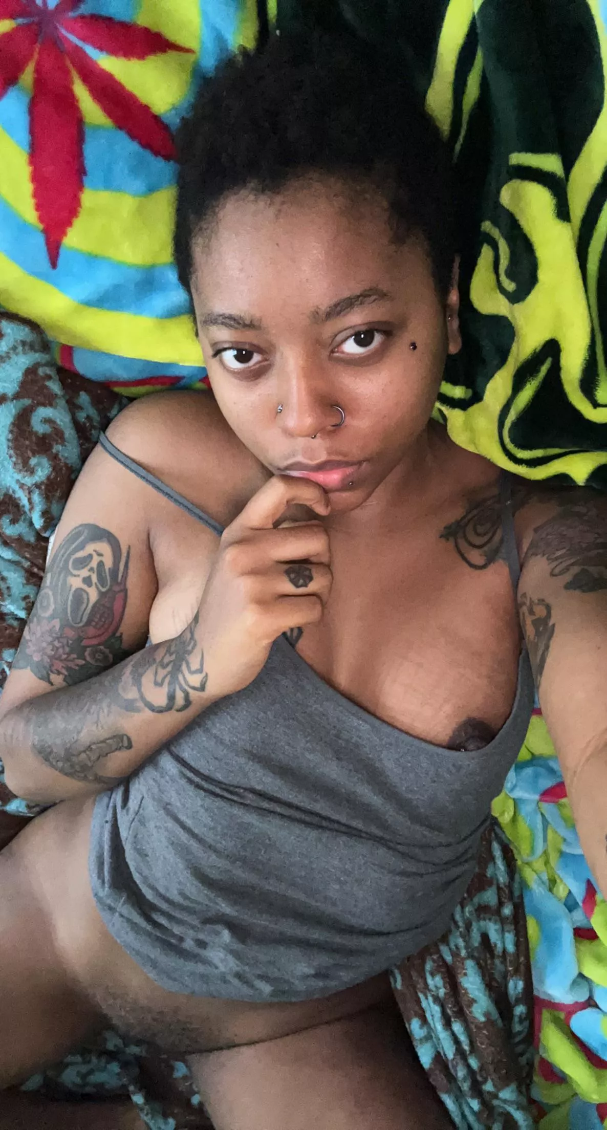 Lazy Saturday! In bed wanting to be fucked alll dayyy