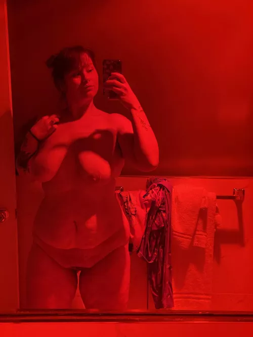 Love in the red light 🕷️❤️‍🔥🕷️ what do you think?