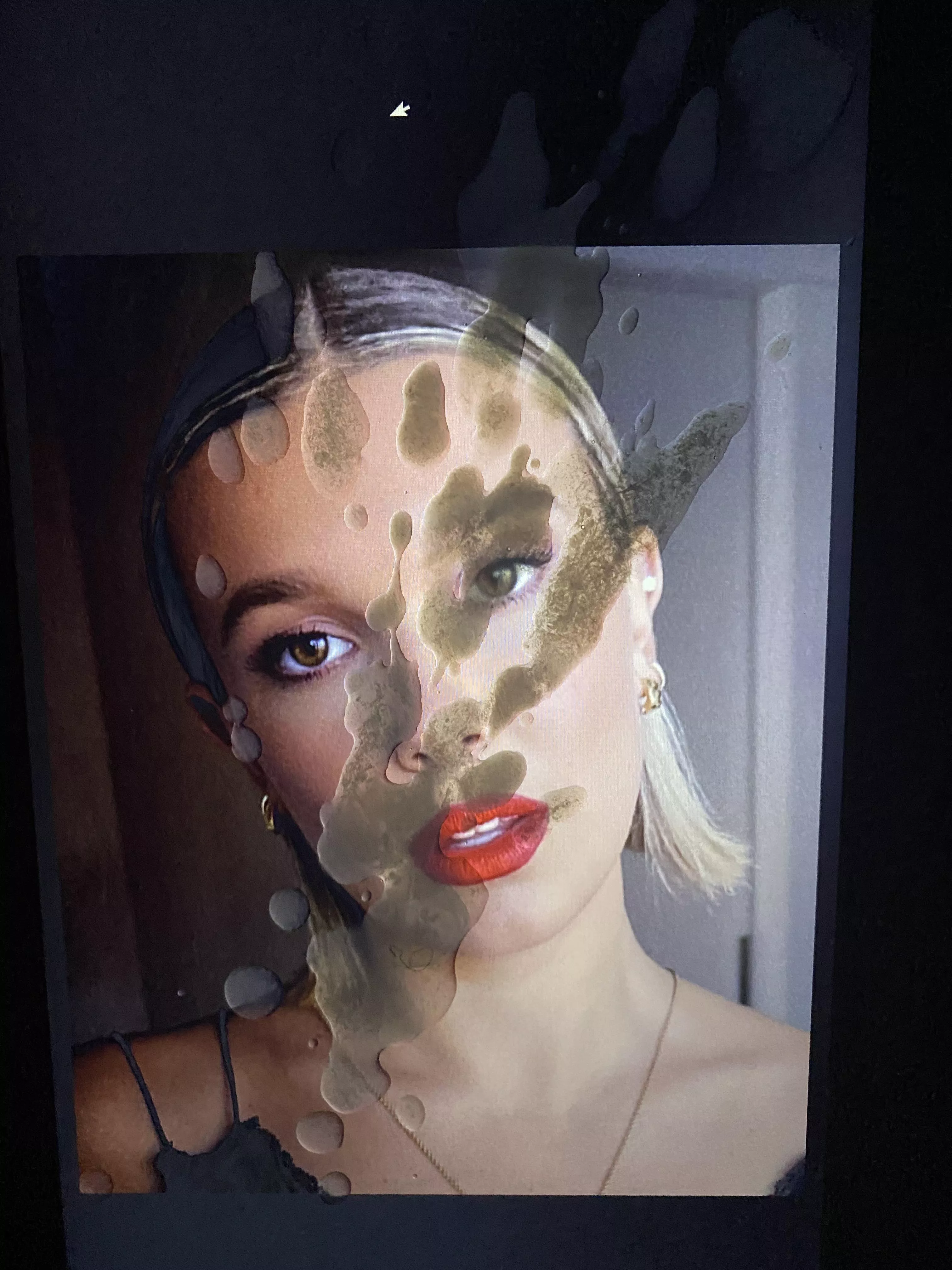 Millie Bobby Brown got a massive load from me🤤