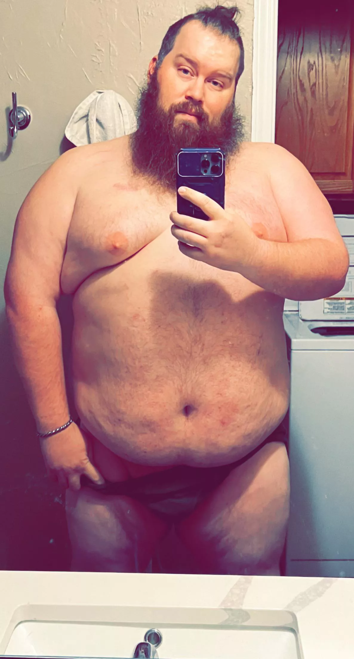 No smart caption just my body this morning 😏