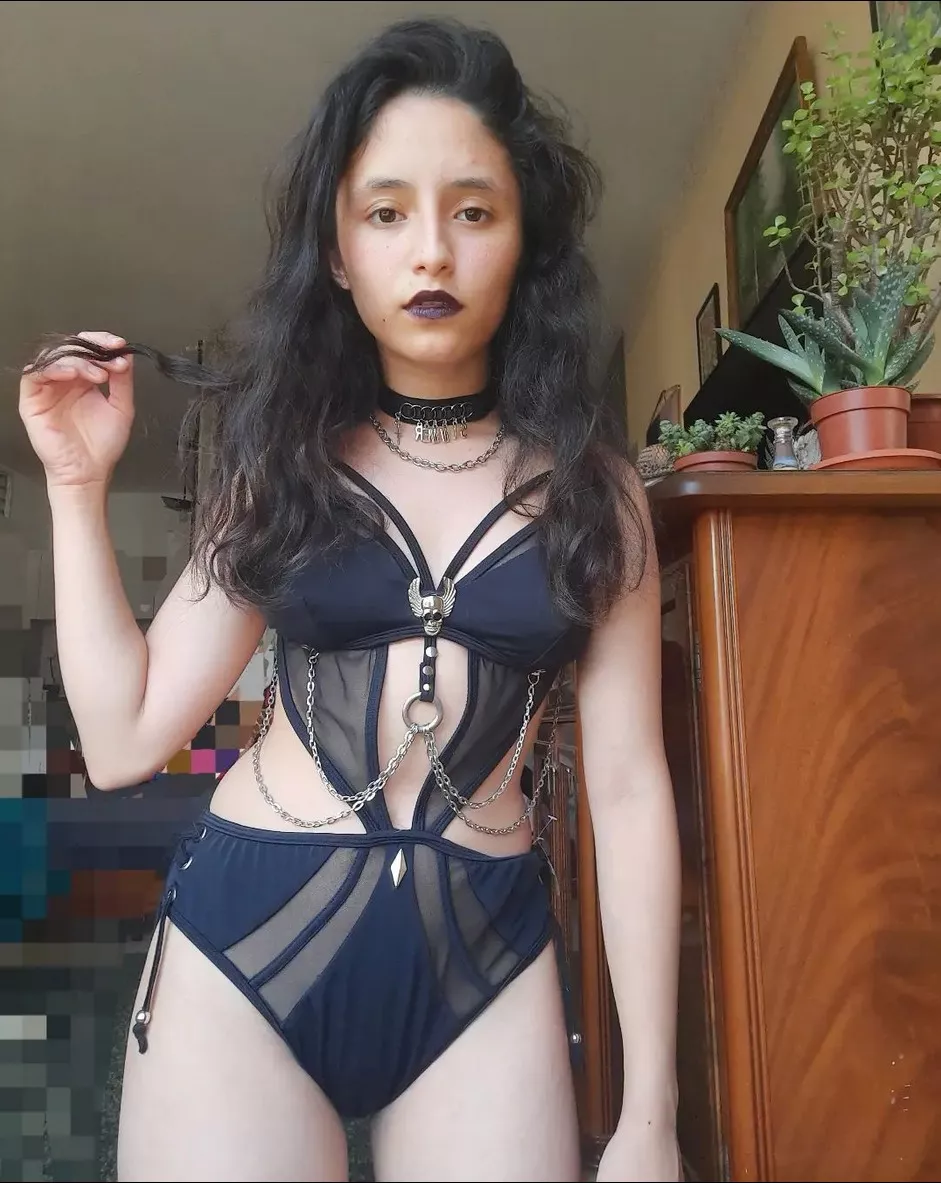 Really be loving that dark swimsuit on me